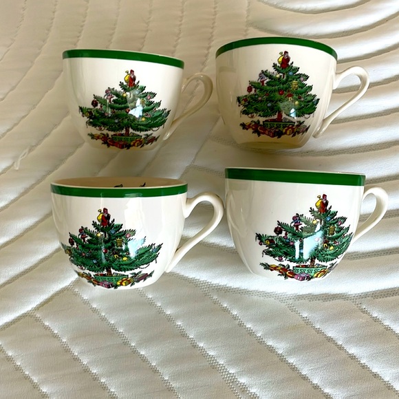 Spode Christmas 4 Tea Cup/Saucer Sets - Picture 3 of 9